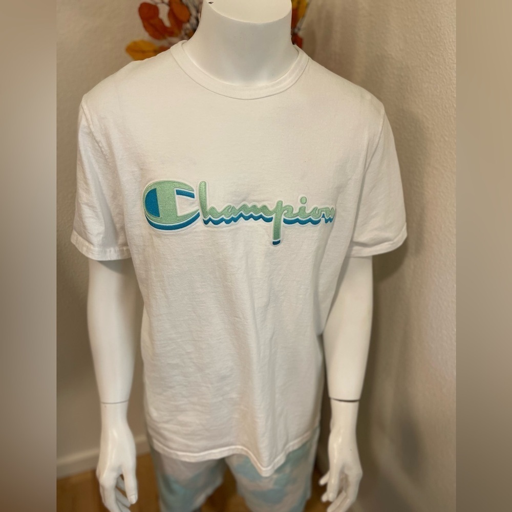 Champion White Heritage Double Script short Sleeve Shirt Large